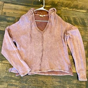 White Crow Size Large Mauve pink/purple top Smoke and pet free Great condition